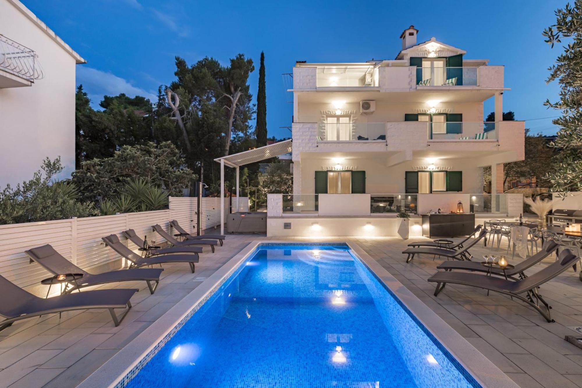 Marina Apartment